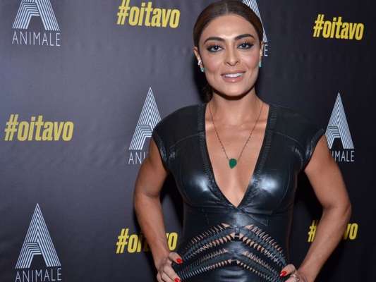 Juliana Paes exibiu a pele bronzeada no lançamento do fashion film 'Oitavo', da grife Animale, na quarta-feira, 6 de dezembro de 2017