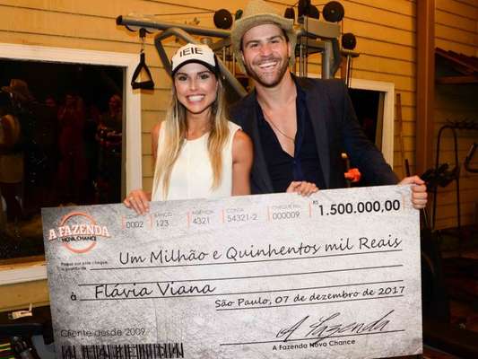 Flávia Viana vence 'A Fazenda - Nova Chance' e conquista prêmio de R$ 1,5 milhões