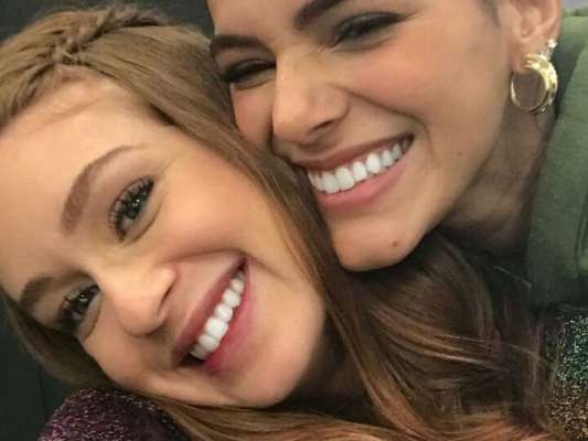 Bruna Marquezine e Marina Ruy Barbosa rejeitam briga na web entre fãs das duas nesta sexta-feira, dia 08 de dezembro de 2017
