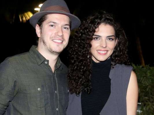 Caio Paduan e Julia Konrad terminaram o namoro após três anos: 'Se tornou amizade'