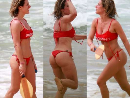 Giovanna Ewbank exibiu o corpo sarado em Fernando de Noronha na terça-feira, 2 de janeiro de 2018