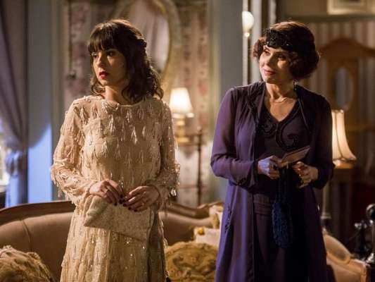 Na novela 'Tempo de Amar', Lucinda (Andreia Horta) descobrirá que Emília (Françoise Forton) teve um caso com o Barão de Sobral