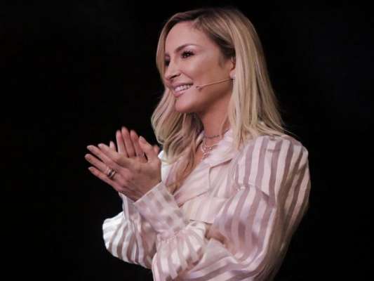 Claudia Leitte chora na estreia do 'The Voice Kids', realizado neste domingo, 7 de janeiro de 2018