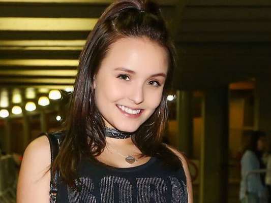 Namorada de Leo Cidade, Larissa Manoela rebateu críticas: 'Não fico com vários'