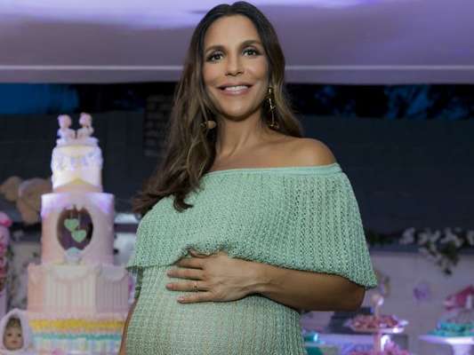 Ivete Sangalo começou a organizar uma playlist para tocar no momento do nascimento das filhas