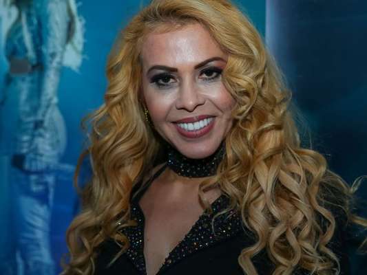 Joelma publicou a primeira foto com o namorado, Alessandro Cavalcante, em seu Instagram, na quarta-feira, 10 de janeiro de 2018. Veja abaixo!