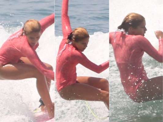 Isabella Santoni perdeu o equilíbrio e caiu da prancha ao surfar em praia do Rio de Janeiro