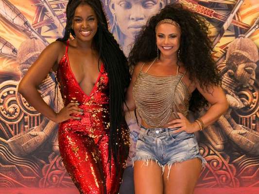 Viviane Araújo e Iza brilharam no ensaio do Salgueiro, zona oeste do Rio, na quinta-feira, 11 de janeiro de 2018