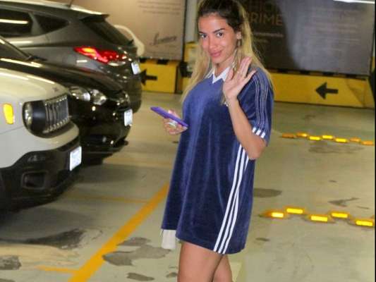 Marido de Anitta, Thiago Magalhães aprova look usado para passeio em shopping
