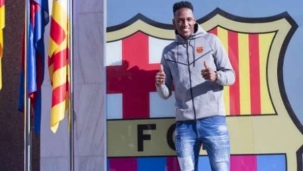 Mina chega ao Barcelona