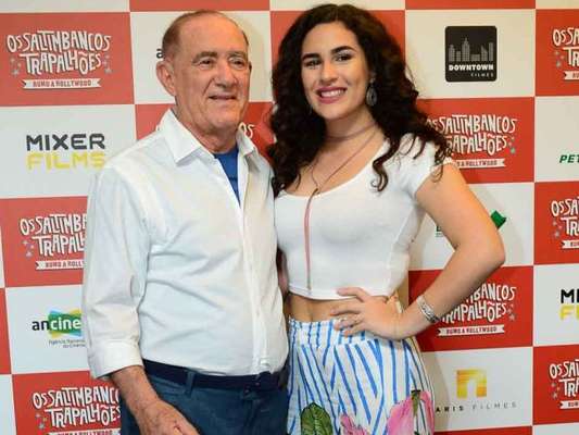 Lívian Aragão usou o seu Instagram para parabenizar o pai, Renato Aragão, por seus 83 anos de vida