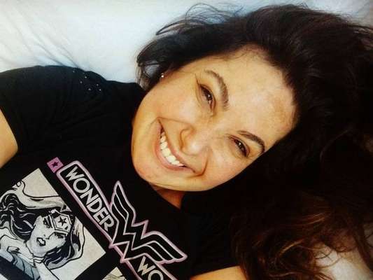 Sem maquiagem, Mariana Xavier falou sobre seu melasma durante vídeo publicado em seu canal no Youtube: 'É uma mancha normalmente causada por hormônio e, no meu caso, acho que foi por anticoncepcional'