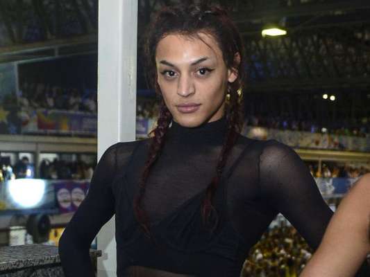 Pabllo Vittar prestigia ensaio na quadra da Beija-Flor, em Nilópolis, no Rio de Janeiro, na noite desta quinta-feira, 25 de janeiro de 2018