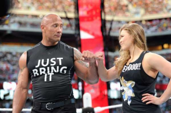 Ronda Rousey participou do WWE em 2015, ao lado de Dwayne Johnson, e deve repetir a dupla em 2018