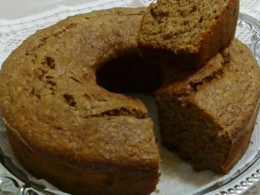 Bolo integral de banana e castanha