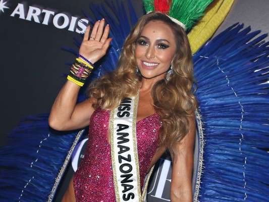 Sabrina Sato comandou o Baile da Vogue 2018, realizado no Hotel Unique, em São Paulo, na noite desta quinta-feira, 1 de fevereiro de 2018