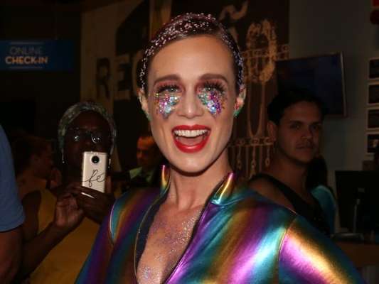 Preocupada com o meio ambiente, Mariana Ximenes aposta em glitter biodegradável para Carnaval 2018