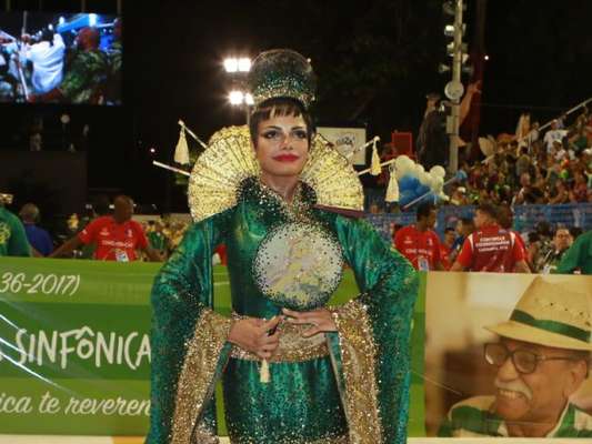 Quitéria Chagas representou uma chinesa no enredo da Império Serrano, no desfile deste ano, na noite deste domingo, 11 de fevereiro de 2018