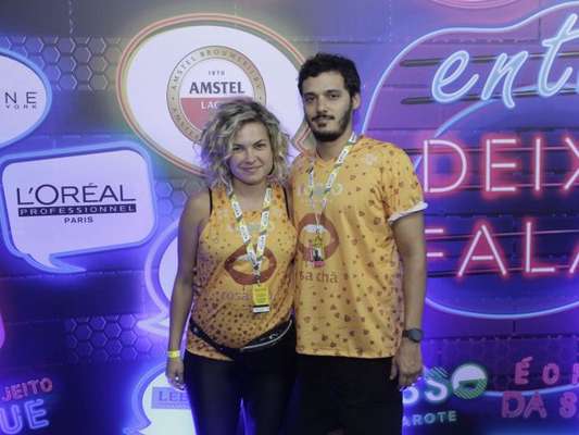 Lua Blanco esteve com namorado no Nosso Camarote, na Marquês de Sapucaí, na noite desta segunda-feira, 12 de fevereiro de 2018