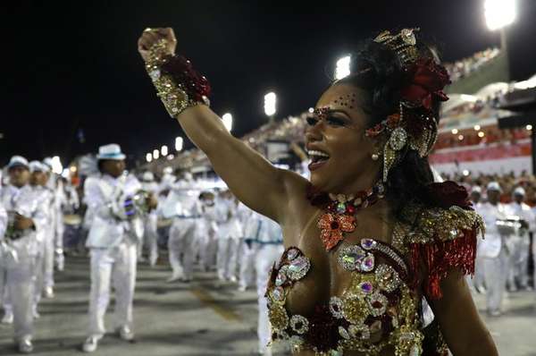 Raissa foi vestida de "dona da rua"