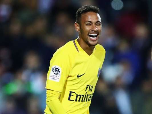 Neymar demonstra otimismo após ter cirurgia em fissura confirmada nesta quarta-feira, dia 28 de fevereiro de 2018