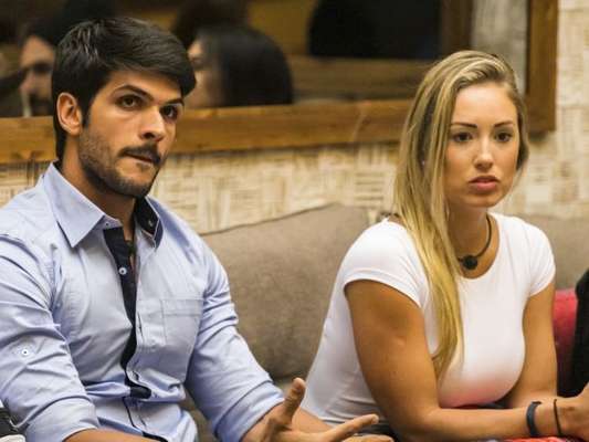 Jéssica mandou mensagem para a noiva de Lucas, Ana Lúcia, no 'BBB18'