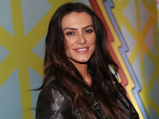 Cleo Pires fala de novos passos na carreira e relembra ensaio para a revista 'Playboy' em seu canal no Youtube