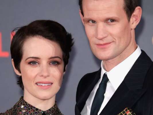 Rainha em 'The Crown', Claire Foy tinha salário menor que seu par, como produtores admitiram em conferência nesta terça-feira, dia 13 de março de 2018