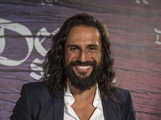 Globo nega ao Purepeople saída de José Fidalgo, par de Bruna Marquezine, da novela 'Deus Salve o Rei': 'Vai e volta'