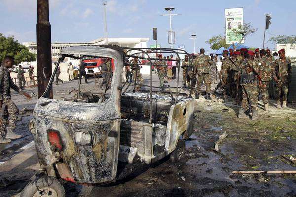 Atentado com carro-bomba deixa 4 mortos na Somália