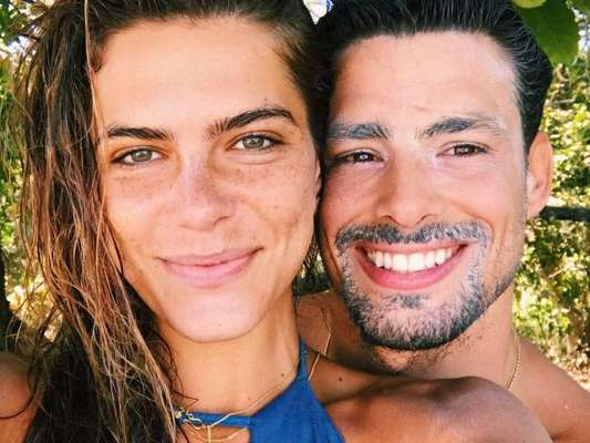 Mariana Goldfarb reclamou de saudade de Cauã Reymond durante viagem pela Argentina, nesta segunda-feira, 9 de abril de 2018