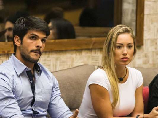 Eliminada do 'BBB18', Jéssica lamentou fim do noivado de Lucas durante o 'Mais Você' desta quarta-feira, 11 de abril de 2018: 'Não queria'
