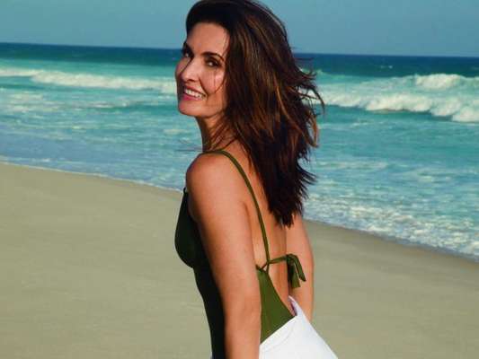 Capa da revista 'Boa Forma', Fátima Bernardes é fonte de inspiração para mulheres de todas as idades