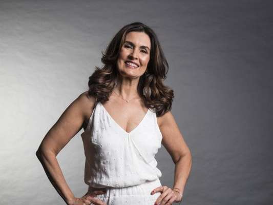 Fátima Bernardes ganhou homenagem do namorado no Dia do Beijo nesta sexta-feira, 13 de abril de 2018