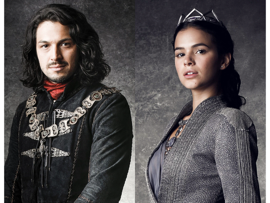 Em "Deus Salve o Rei", Afonso (Romulo Estrela) é libertado da prisão por Catarina (Bruna Marquezine)