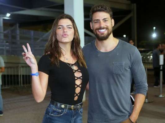 Cauã Reymond curtiu este domingo, 15 de abril de 2018, ao lado de Mariana Glodfarb, com quem suou a camisa em um treino de boxe