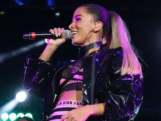 Anitta fez show no festival norte-americano Miami Bash 2018, no American Airlines Arena, no sábado, 14 de abril de 2018