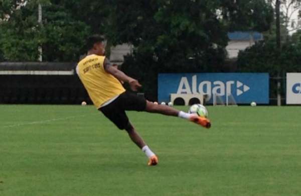 Bruno Henrique treinou normalmente nesta segunda-feira