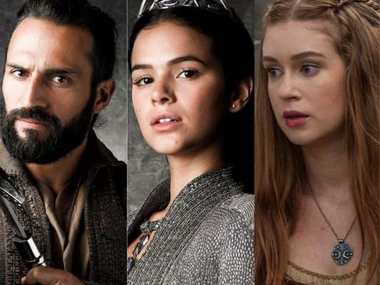 Catarina (Bruna Marquezine) mata Constantino (José Fidalgo) e Amália (Marina Ruy Barbosa) perde o pai nos próximos capítulos da novela 'Deus Salve o Rei'
