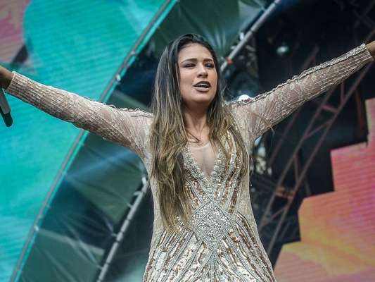 Simone pondera sobre shows sem irmã, Simaria, de repouso, em entrevista ao 'Diário do Nordeste' neste domingo, dia 22 de abril de 2018