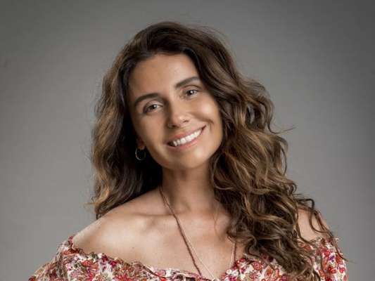 Luzia (Giovanna Antonelli) é presa, foge da cadeia, parte para a Islândia, adota o nome de Ariella e, 18 anos depois, retorna ao Brasil a partir do capítulo de segunda-feira, 21 de maio de 2018 da novela 'Segundo Sol'