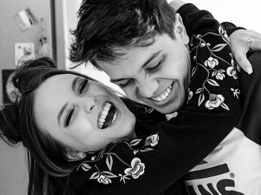 Larissa Manoela celebrou aniversário de namoro com Leo Cidade na segunda-feira, 14 de maio de 2018