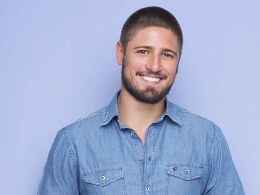 Daniel Rocha contou como mantém corpo após emagrecer nove quilos