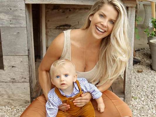 Karina Bacchi engravidou de Enrico através de fertilização em vitro