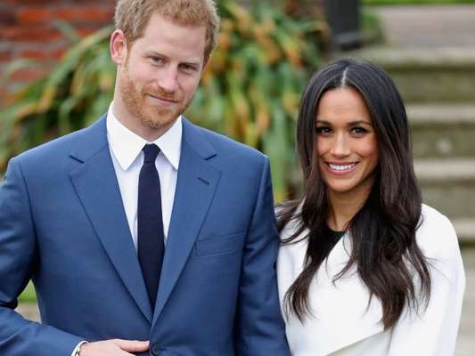Lua de mel de Meghan Markle e Príncipe Harry foi adiada por aniversário do sogro, Príncipe Charles, como indicou revista 'People' nesta terça-feira, dia 15 de maio de 2018