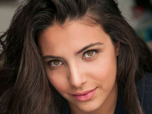 Raysa Bratillieri, a Pérola de 'Malhação: Vidas Brasileiras', já superou bulimia, revelou ao Purepeople: 'Aos 16, 17 anos quando era modelo no Paraná. Comecei a entrar em uma noia e não parava de comer. Comia compulsivamente e vomitava'