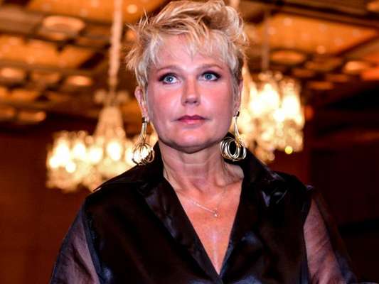 Xuxa Meneghel precisou cancelar show na Virada Cultural de São Paulo por problemas no pé