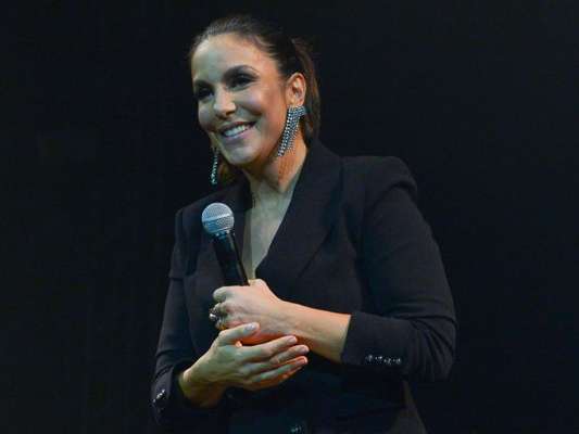 Ivete Sangalo faz primeiro show em palco após nascimento das filhas gêmeas, em 19 de maio de 2018