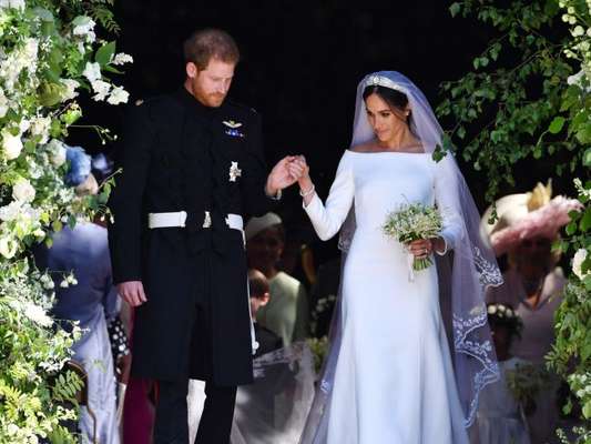 Meghan Markle usa vestido de noiva inspirado na primeira noiva negra da realeza ocidental, em seu casamento com príncipe Harry, em 20 de maio de 2018