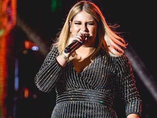 Marília Mendonça reprovou o comentário de uma fã pelo look usado em um show